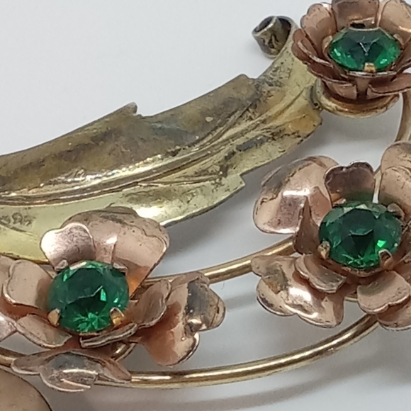 * vintage signed Harry Iskin 10k Gold Fill flowers green stones pin brooch - Picture 2 of 5